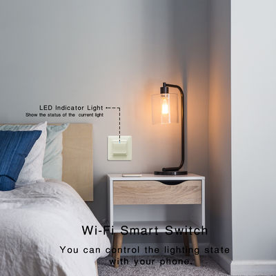Interrupteur de lampe intelligent standard BRITANNIQUE de bande de l'interrupteur de lampe 10A 1 de WiFi de la vie d'UE Tuya avec l'indicateur de LED